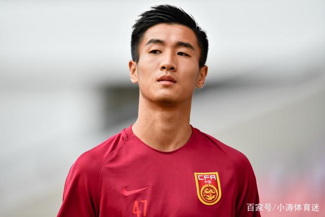 2:1！世界杯疯狂战，3分钟两球，英格兰半场领先东道主，冲击八强